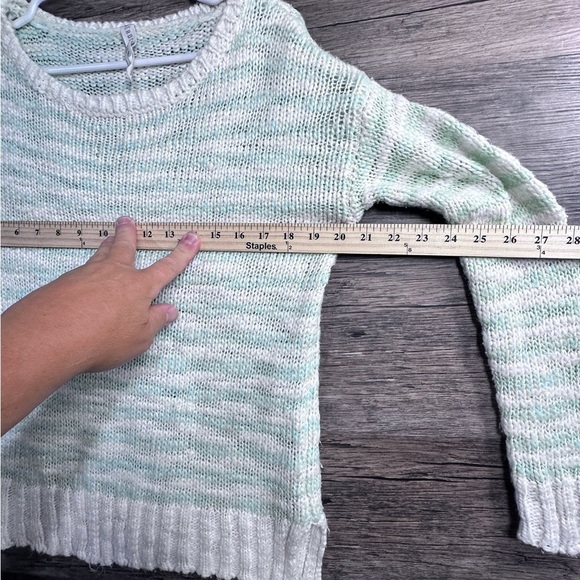 Aeropostale Light Green and White Striped Sweater - Picture 3 of 6